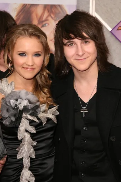 Emily Osment e Mitchel Musso — Foto Stock