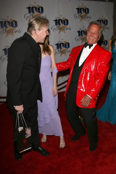 Pat Boone en la 19ª Gala Anual de 100 Estrellas. Beverly Hills Hotel, Beverly Hills, CA. 02-22-09 —  Fotos de Stock