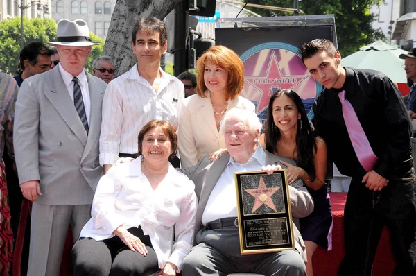 Charles Durning and family — Stock Photo, Image