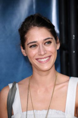 Lizzy Caplan