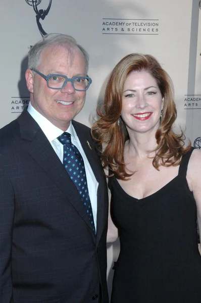 John Shaffner und Dana Delany — Stockfoto