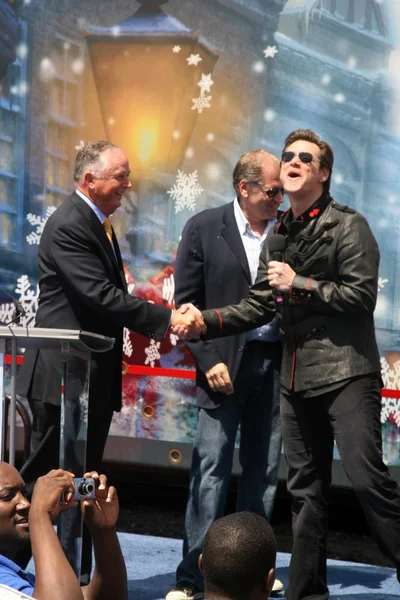 Cuisinez avec Robert Zemeckis et Jim Carrey \ rat Voyage en train le «A Christmas Carol Disney 'Kick Off. Union Station, Los Angeles, Ca. 21.05.09 — Photo