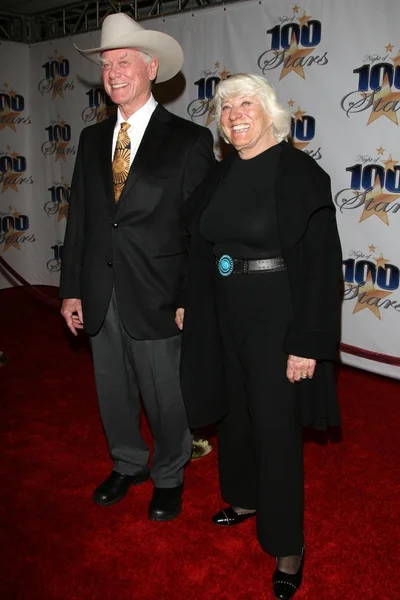 Larry Hagman and wife Maj at the 19th Annual Night Of 100 Stars Gala. Beverly Hills Hotel, Beverly Hills, CA. 02-22-09 — Stock Photo, Image