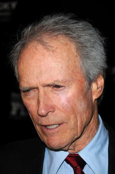 Clint Eastwood en la Gala de Presentación del Modern Master Award en el 24º Festival Internacional de Cine de Santa Bárbara. Teatro Arlington, Santa Barbara, CA. 01-29-09 — Foto de Stock