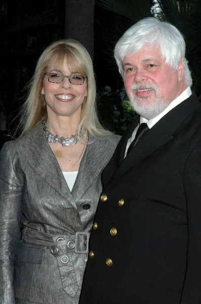 Marjorie Kaplan and Captain Paul Watson at the Second Television Academy Honors Gala. Beverly Hills Hotel, Beverly Hills, CA. 04-30-09 — Stock Photo, Image