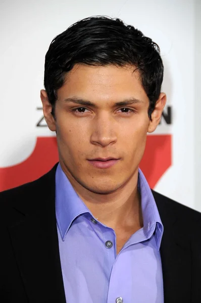 Alex Meraz at the Los Angeles Premiere of 17 Again. Graumans Chinese Theatre, Hollywood, CA. 04-17-09 — Stock Photo, Image