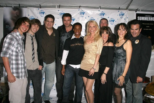 Cast and Crew of 'The Gold and the Beautiful' at the Los Angeles Premiere of 'The Gold and the Beautiful'. Raleigh Studios, Hollywood, CA. 02-28-09 — Zdjęcie stockowe