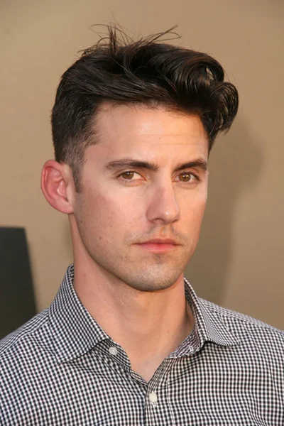 Milo ventimiglia bei der Benefizaktion "Helden für Autismus". avalon, hollywood, ca. 19.04.09 — Stockfoto