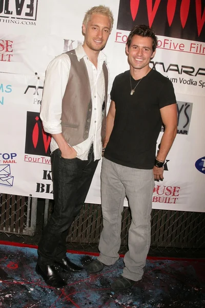 Paul Ashton and Kris Black at the Opening of 'The Abstract Art of Kris Black' benefitting Survivors of Sexual Abuse. Stanley's Restaurant and Bar, Sherman Oaks, CA. 05-21-09 — Stock Photo, Image