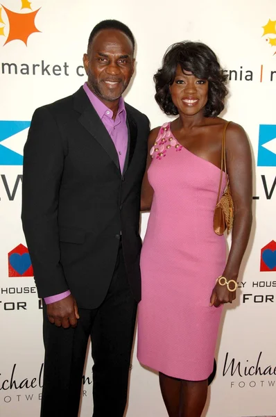 Julius Tennon og Viola Davis på Fashion For Life 2009 Benefit for Friendly House. California Market Center, Los Angeles, CA. Ubearbejdet zink - Stock-foto