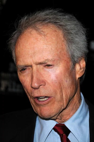Clint Eastwood en la Gala de Presentación del Modern Master Award en el 24º Festival Internacional de Cine de Santa Bárbara. Teatro Arlington, Santa Barbara, CA. 01-29-09 — Foto de Stock