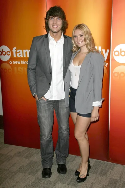 Scott Michael Foster and Spencer Grammer — Stock Photo, Image