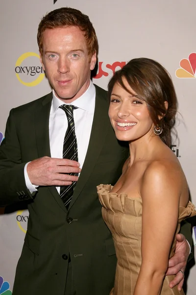 Damian Lewis and Sarah Shahi — Stock Photo, Image