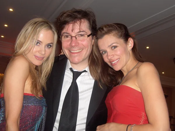 Paula LaBaredas with Jamie Gold and Alicia Arden at the 62nd Cannes Film Festival. Cannes, France. 05-17-09 — 图库照片