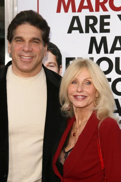 Lou Ferrigno e Carla Ferrigno alla premiere di Los Angeles di 'I Love You, Man'. Mann's Village Theater, Westwood, CA. 03-17-09 — Foto Stock