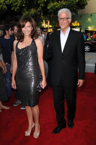 Mary steenburgen en ted danson — Stockfoto