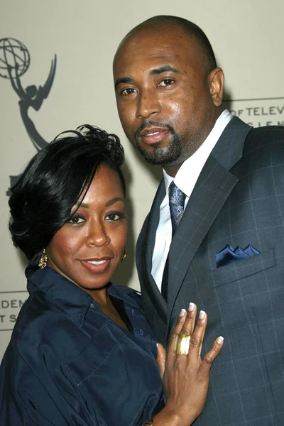 Tichina Arnold e Convidada — Fotografia de Stock