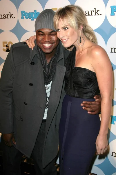 Ne-Yo and Natasha Bedingfield\rat the Pre-Grammy Kick Off Party Hosted by Magazine and The Recording Academy. Avalon, Hollywood, CA. 12-06-07 — Stock Photo, Image