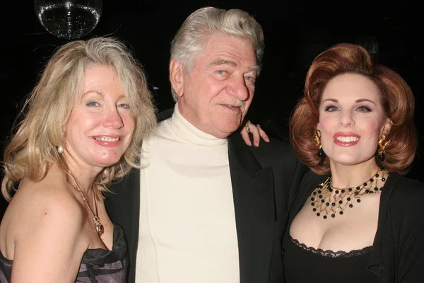 Katherin Kovin Pacino with Seymour Cassel and Kat Kramer at the birthday party for Al Pacinos stepmother Katherin Kovin Pacino. Blue Moon, North Hollywood, CA. 03-02-08 — Stock Photo, Image