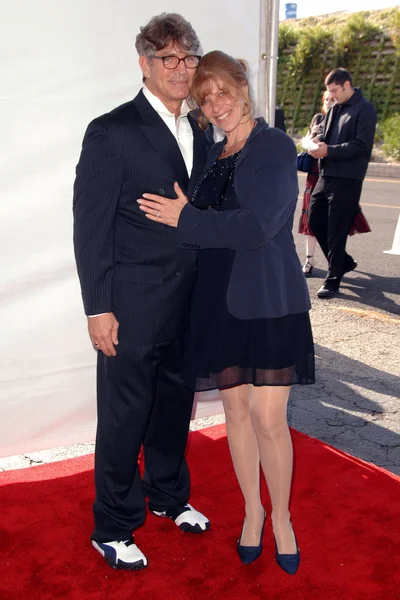 Eric Roberts y Eliza Roberts en los World Magic Awards 2007 en beneficio de Feed The Children. Barker Hangar, Santa Monica, CA. 10-13-07 —  Fotos de Stock