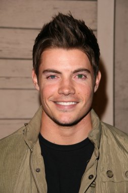 Josh Henderson