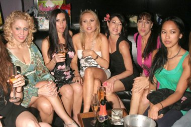 Jamie McCall with Alana Curry and DeeDee Bigelow