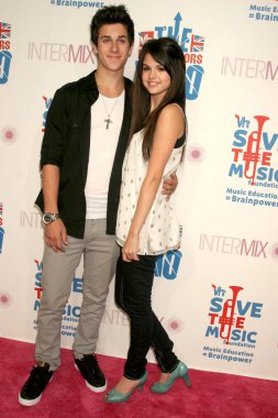 David Henrie and Selena Gomez