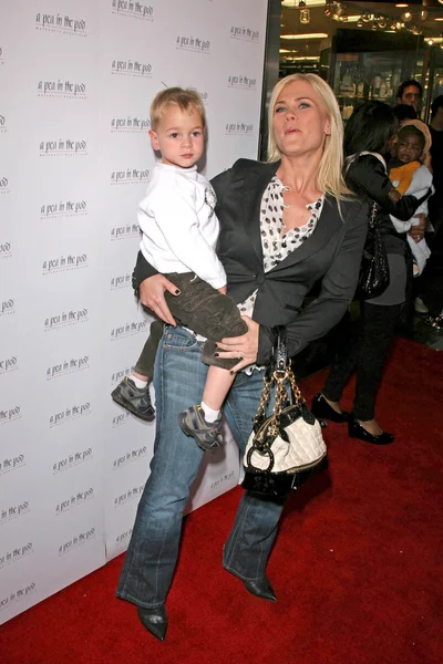 Alison Sweeney, husband – Stock Editorial Photo © Jean_Nelson #13030124