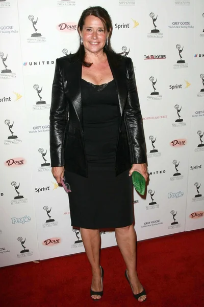 Lorraine Bracco la cea de-a 59-a ediție anuală a premiilor Emmy. Pacific Design Center, Los Angeles, CA. 09-14-07 — Fotografie, imagine de stoc