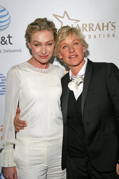 Portia de Rossi y Ellen DeGeneres — Foto de Stock