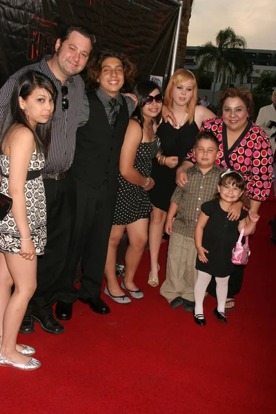 Isabella Manson and family — Stockfoto