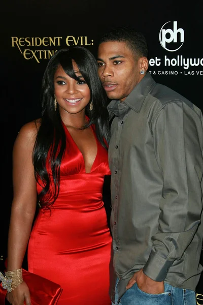 Ashanti Shequoyia douglas, nelly — Foto de Stock