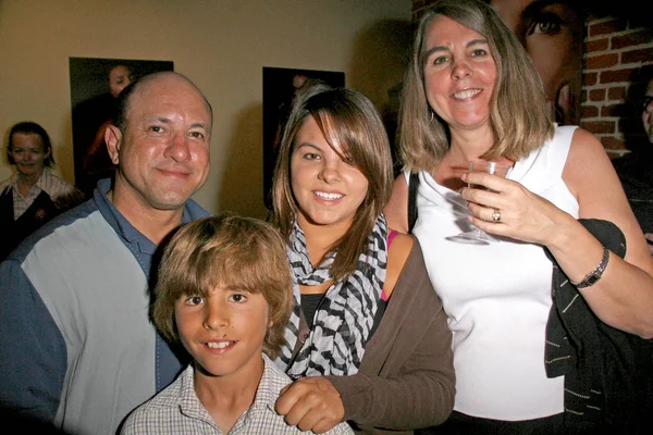 Kyle T. Heffner y su familia —  Fotos de Stock
