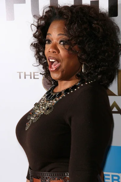 Oprah Winfrey på Los Angeles premiären av "The Great Debaters". ArcLight Cinerama Dome, Hollywood, ca. 12-11-07 — Stockfoto