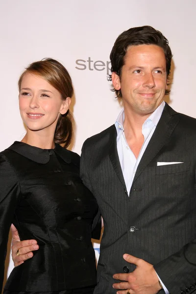 Jennifer Love Hewitt e Ross McCall — Foto Stock