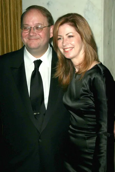 Dana Delany y Marc Cherry en la Gala de Recaudación de Fondos del 50º Aniversario del Gremio de Mujeres. Beverly Wilshire Hotel, Beverly Hills, CA. 09-15-07 — Foto de Stock