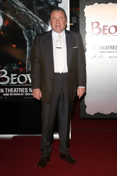 Рэй Уинстон на премьере "Беовульфа" в Лос-Анджелесе. Westwood Village Theatre, Westwood, Калифорния. 11-05-07 — стоковое фото