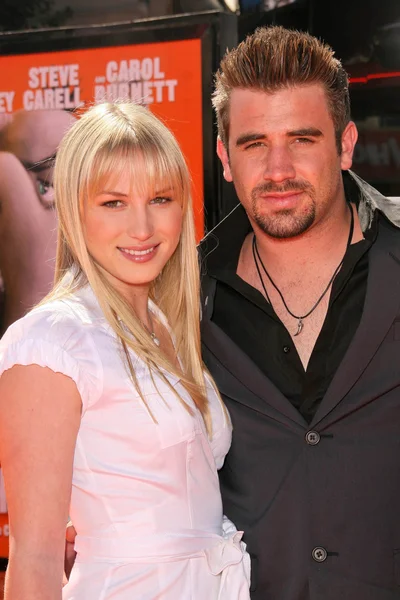 Jason Wahler and Fiancee Katja — Stockfoto