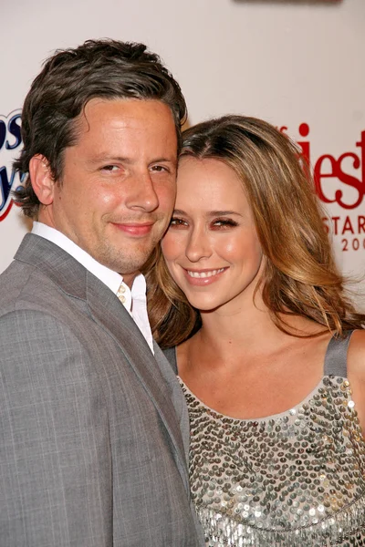 Ross mccall och jennifer love hewitt — Stockfoto