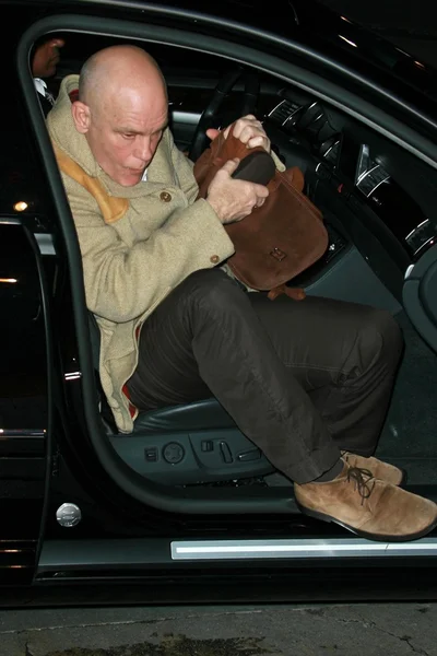 John Malkovich auf der Los Angeles Premiere von "Juno". Das Dorf-Theater, Westwood, Ca. 12-03-07 — Stockfoto