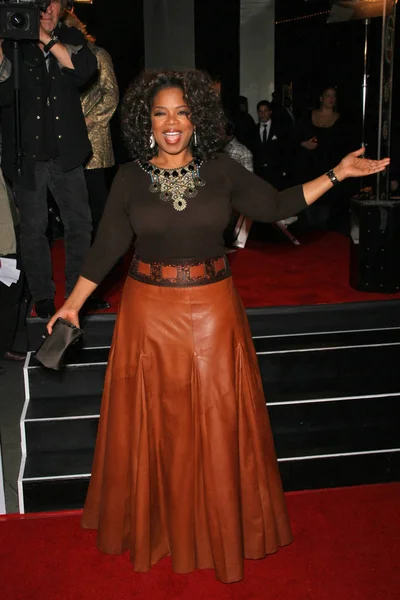 Oprah Winfrey v Los Angeles premiéře "velkých Diskutovatelů". Chrám ArcLight Cinerama, Hollywood, CA. 12-11-07 — Stock fotografie