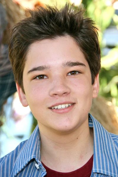 Nathan Kress bij het kamp Ronald Mcdonald 15e jaarlijkse familie Halloween carnaval. Wadsworth groot gazon, Westwood, Ca. 10-21-07 — Stockfoto