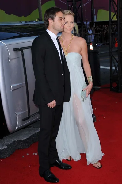 Stuart Townsend e Charlize Theron — Foto Stock