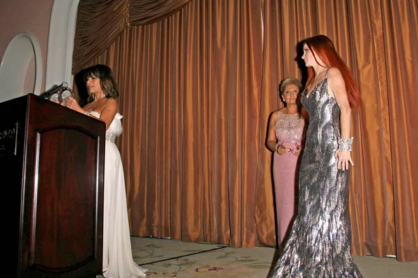 Paula Abdul with Gila Michael and Phoebe Price — Stok fotoğraf