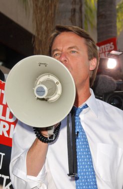 John edwards, Amerika grev çizgisini nbc studios önünde Yazarlar Birliği. Burbank, ca. 11-16-07