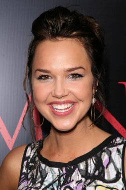 Arielle kebbel