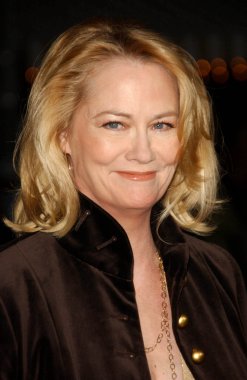 Cybill Shepherd, 