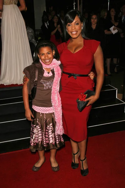 Niecy Nash i córka w Los Angeles premiera "The Great dyskutantów". ArcLight wiązał, Hollywood, Ca. 12-11-07 — Zdjęcie stockowe