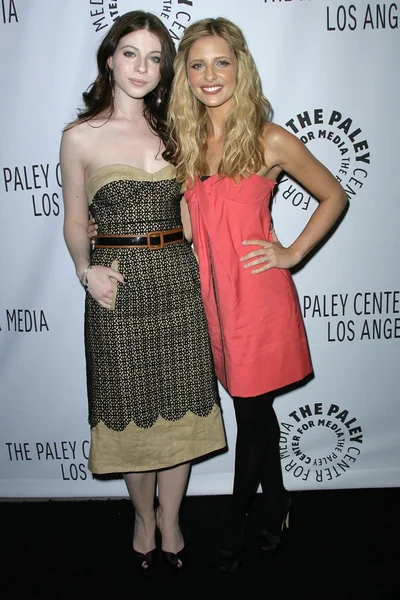 Michelle Trachtenberg et Sarah Michelle Gellar — Photo