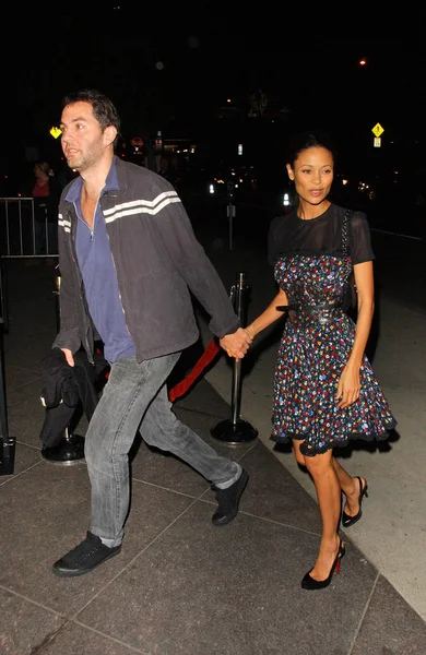 Ol Parker and Thandie Newton at the special screening of "Darfur Now". Directors Guild Of America, Los Angeles, CA. 10-30-07 — Stock Photo, Image